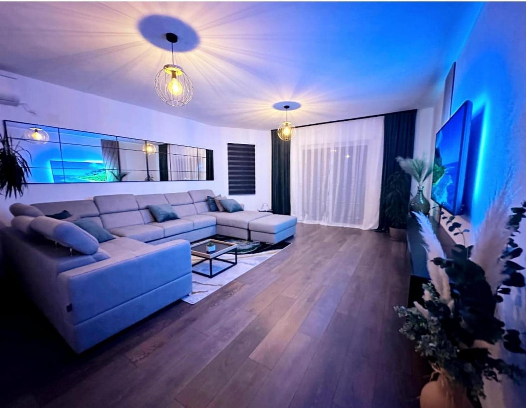 Holiday Home Chester With Heated Pool Каштела Екстер'єр фото